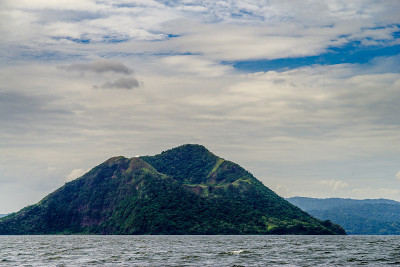 塔盖泰的语言火山