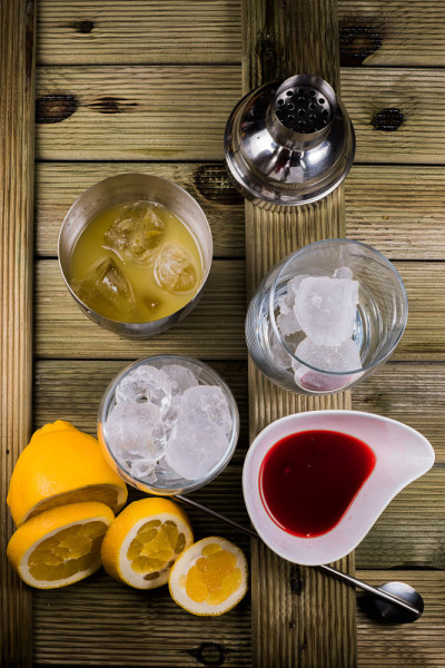 龙舌兰日出鸡尾酒准备