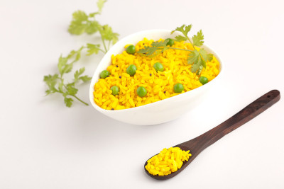 馍打米饭和蔬菜