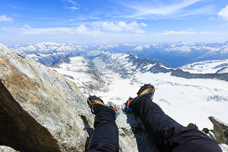 Gipfelrast Oberaarhorn