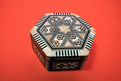 jewelry box.