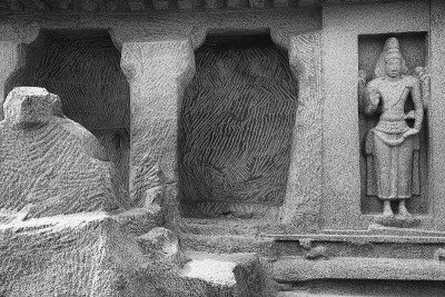 马哈比利普兰寺庙的古代建筑