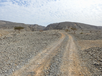 哈贾尔山脉公路靠近阿曼边境。Khatt地区。兼有。阿拉伯联合酋长国