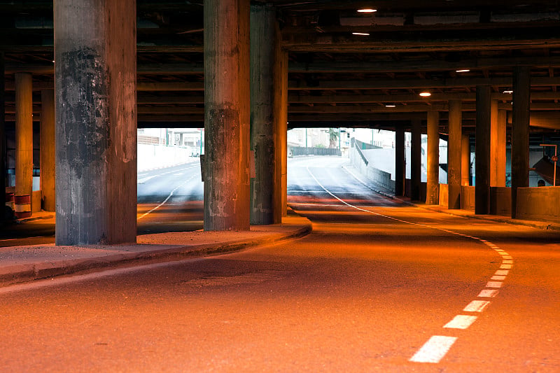 街隧道