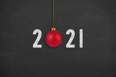 新年概念2021在黑板的背景