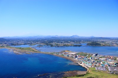 承山日出峰，联合国教科文组织世界遗产，日出峰，日出峰，岩石，火山口，悬崖，