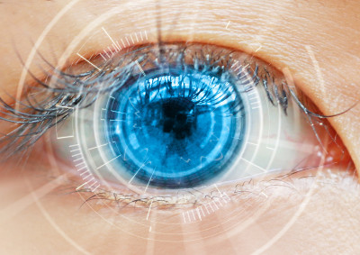 近距离观察女性眼睛扫描技术的未来，手术，lasik，白内障。