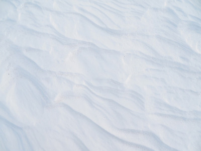 雪浪。背景