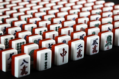 红色麻将牌