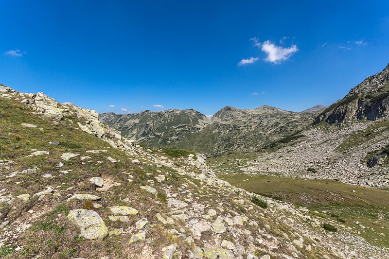 风景从Begovitsa(山羊)通行证，皮林山，保加利亚