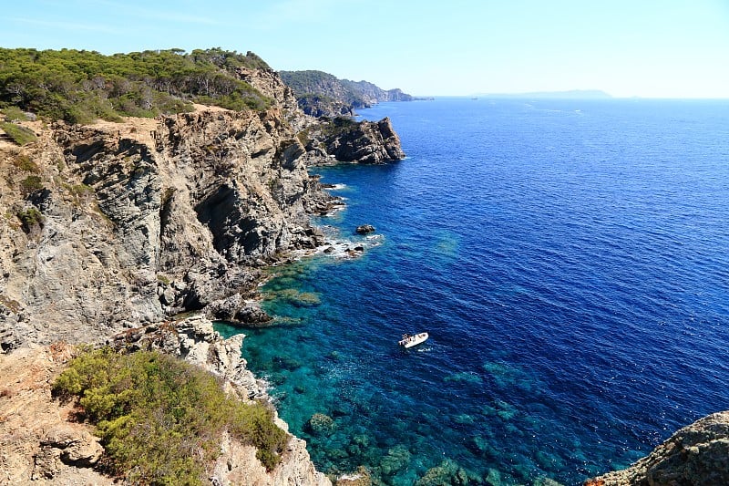 波克雷勒斯岛和印第安人的calanque