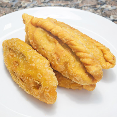 巴西的典型食物叫Saltenha de Carne