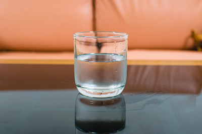 水
