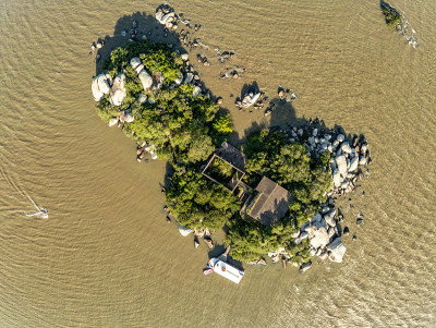 白石岛和怪坝湖