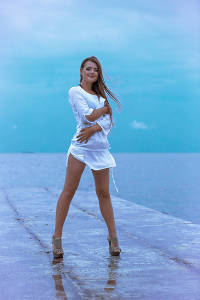海边的女孩