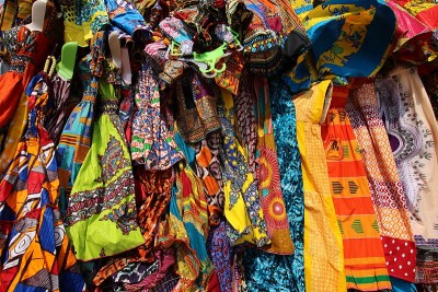 非洲传统纺织品摊位，Lomé，西非多哥