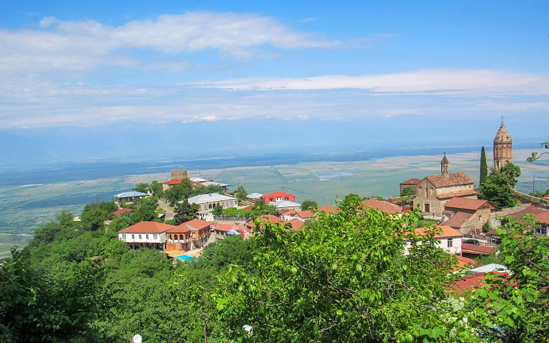 signaghi风景如画的市中心在一座山上，与阿拉扎尼山谷和格鲁吉亚高加索的景色，格鲁吉亚