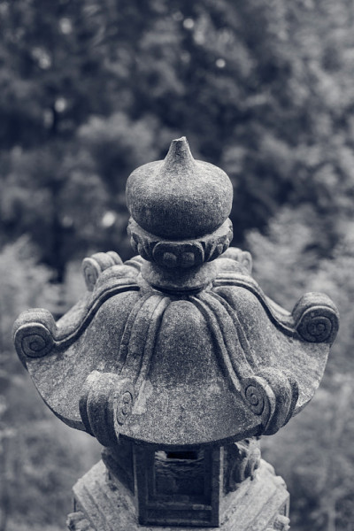 亚洲传统石灯笼