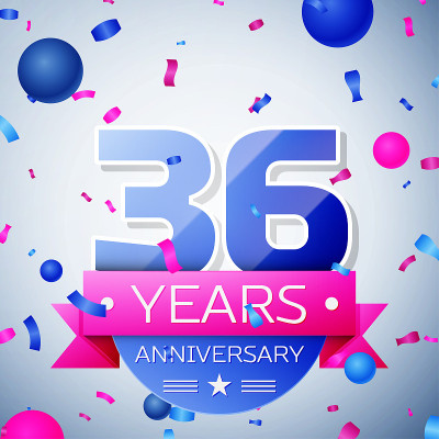 在灰色背景上庆祝36周年。周年丝带