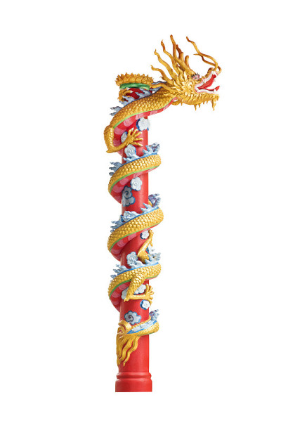 中国龙雕像孤立在白色背景。