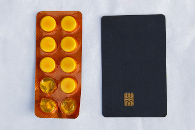 用你的信用卡/借记卡在医疗商店轻松付款