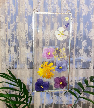 镶框压花蒂芙尼技术在彩色玻璃