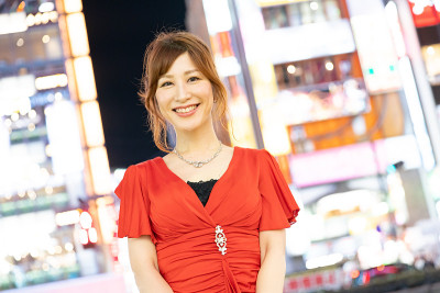 妇女参加了夜间工作俱乐部