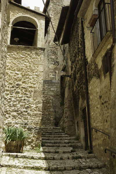 Abruzzi，桑吉村中世纪的圣斯特凡诺