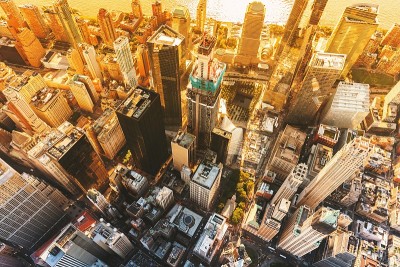 低空俯瞰曼哈顿纽约市
