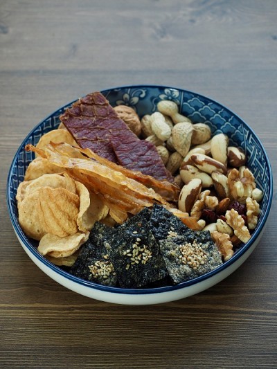 干食品牛肉干、紫菜饼干、马地鱼干、巴西坚果、杏仁、核桃、腰果