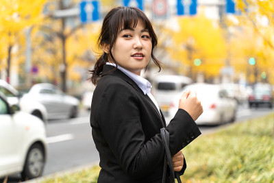 找到工作的女性