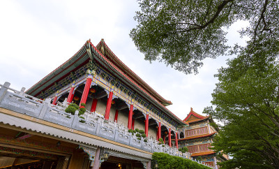 位于泰国农武里省邦布通的冷内乙2号有美丽的中国寺庙建筑。