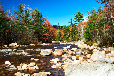 秋日Swift River
