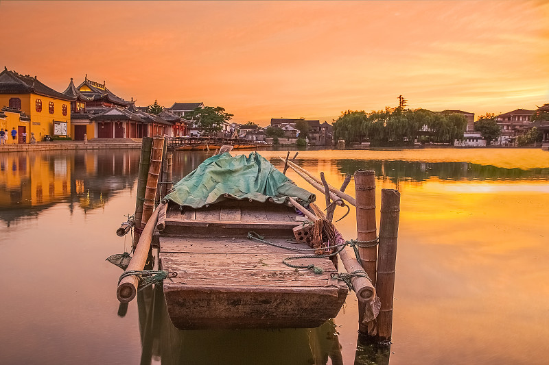 中国苏州锦溪古镇的古建筑和旅游景观