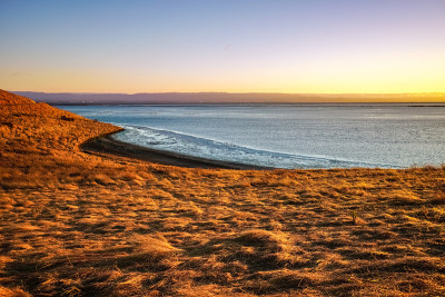 夕阳下的郊狼山区域公园，旧金山海湾地区，弗里蒙特，加利福尼亚州