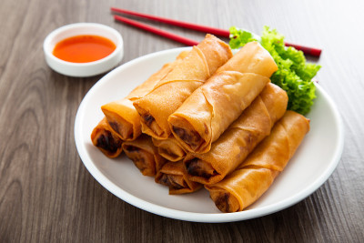 炸春卷，薄饼