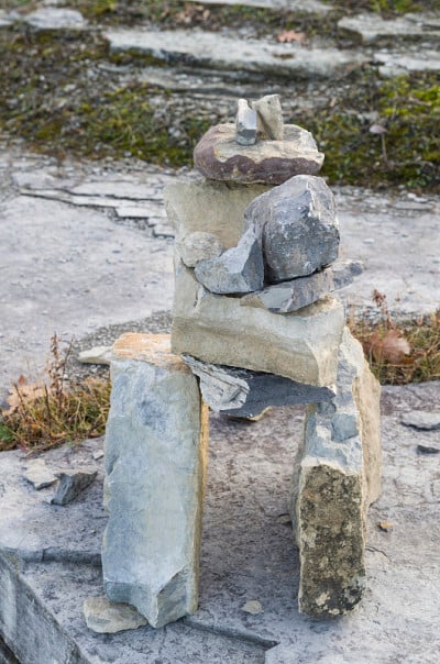 加拿大安大略省渥太华，渥太华河沿岸的Inukshuks