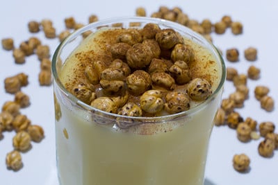 “boza”和烤鹰嘴豆