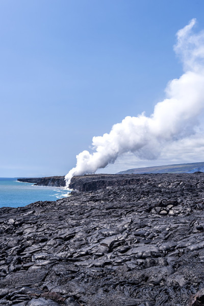 火山蒸汽上升
