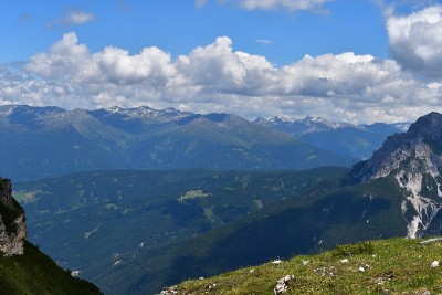 斯图拜山谷景色优美