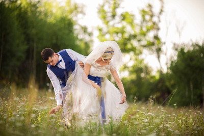 婚礼的夫妇。新娘和新郎。婚姻的概念