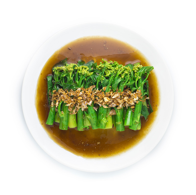 蚝油炒羽衣甘蓝香脆蒜香。亚洲食物