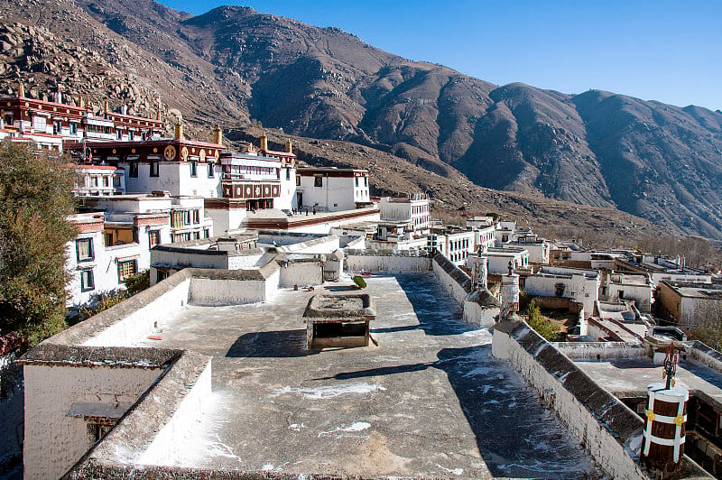 伟大的甘丹寺，中国西藏