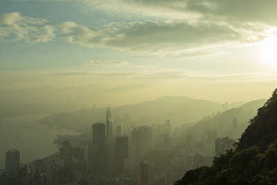 上午去香港