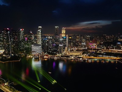 夜晚的新加坡市中心