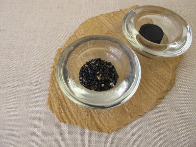 圣尼禄教堂熏香，乳香树脂和木炭