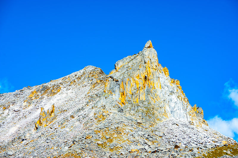 石山为户外最高峰