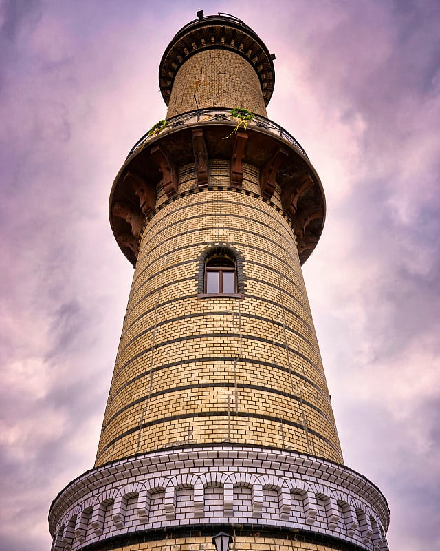 罗斯托克附近Warnemünde的灯塔。