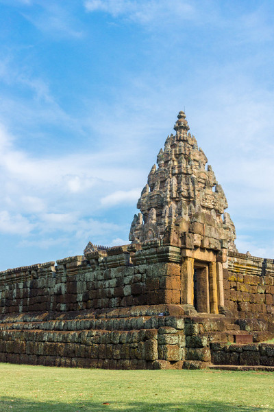 Prasat Hin Phanom Rung是泰国的一个