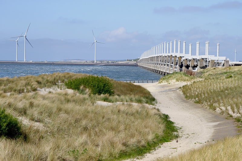 荷兰Oosterscheldekering，一个风暴潮屏障